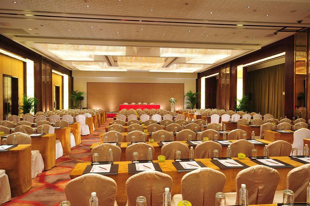 The Eton Hotel Shanghai Business photo